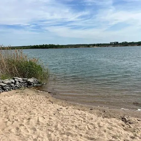 Tiny Hilde 100m Entfernt Zum